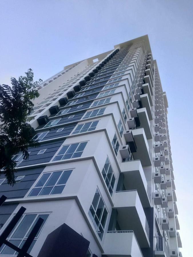 Lustra Davao